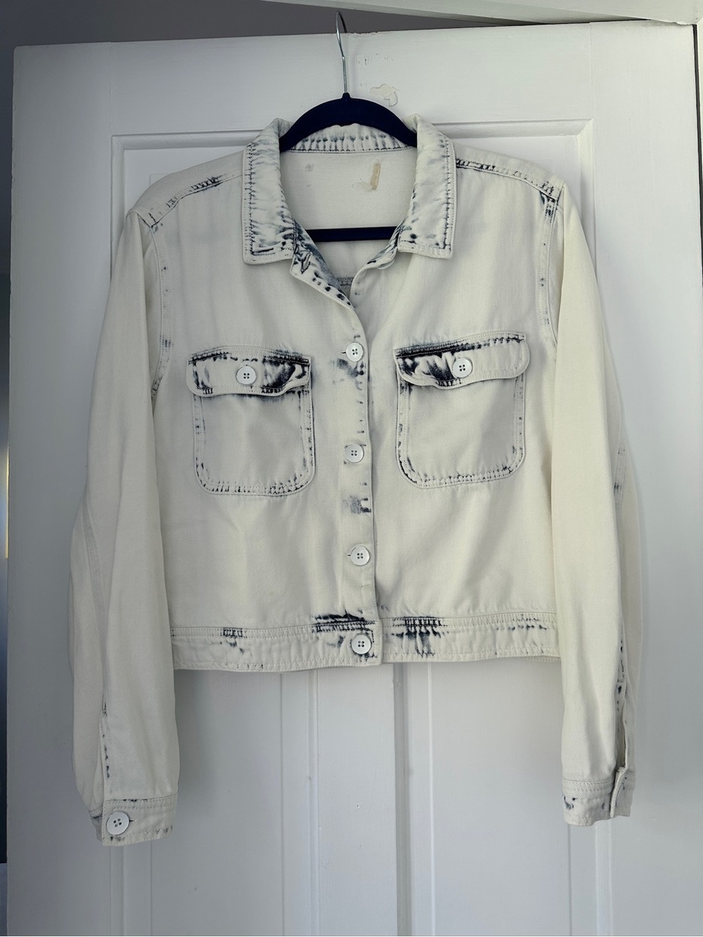 Cloth and Stone Lightweight Bleached Acid Wash Denim Jacket in Size Large